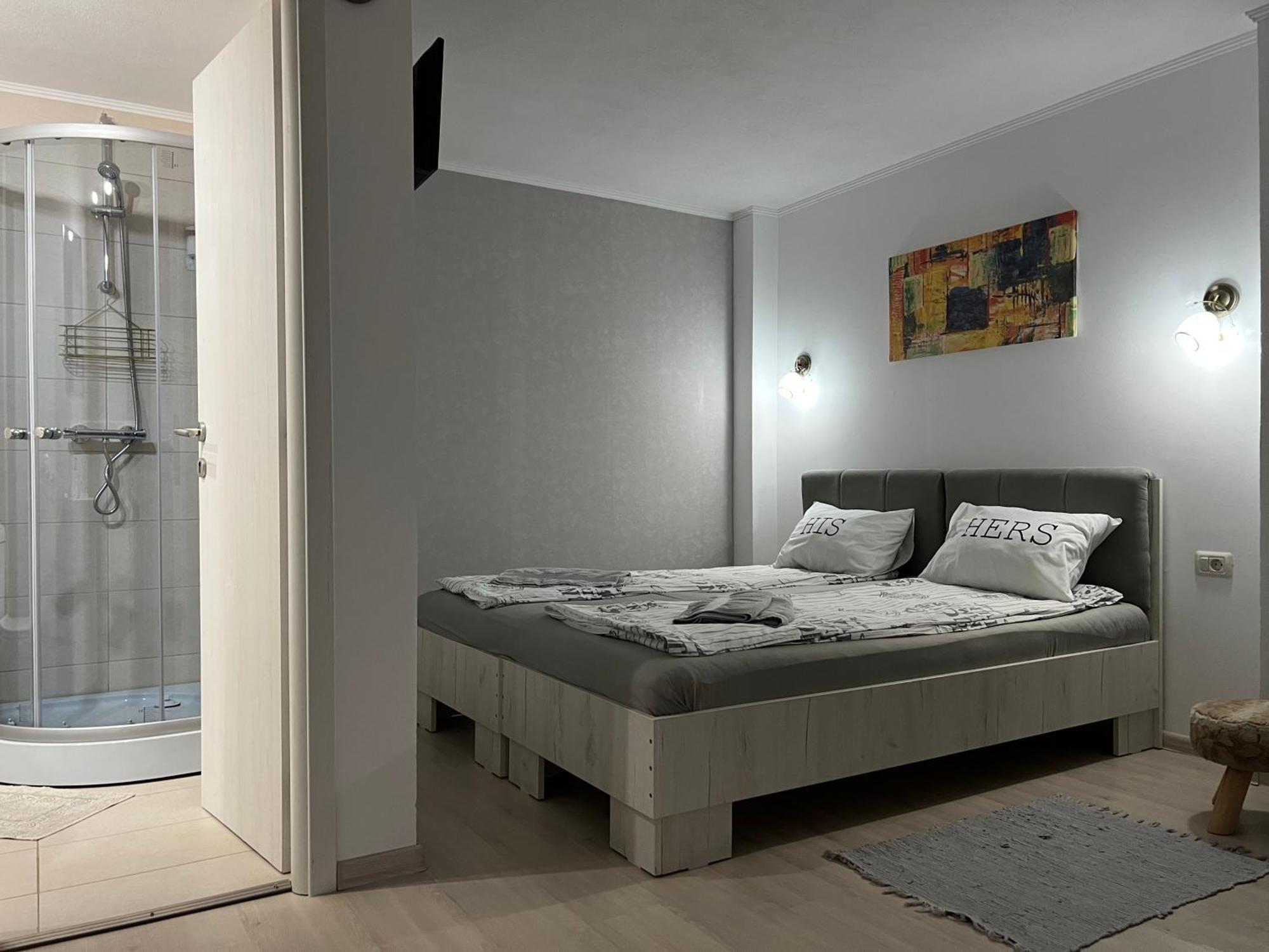 Four Rooms Curtea de Argeş Exteriér fotografie